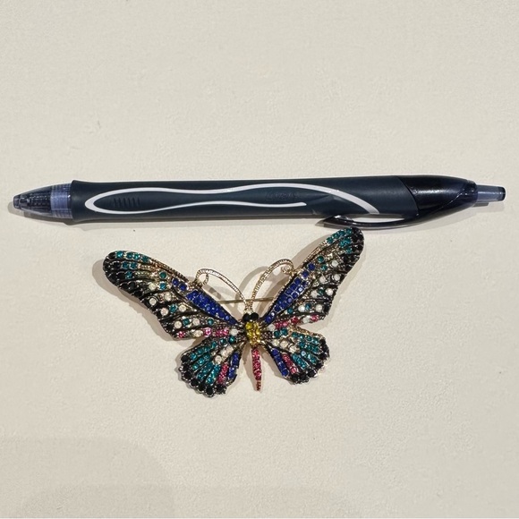 Butterfly Multicolored Brooch - Picture 2 of 5